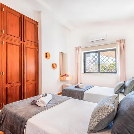 Shangri-la By Algarve Vacation فيلة
